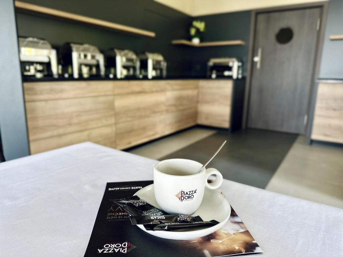 Hotel Anpela Rýmařov Esterno foto